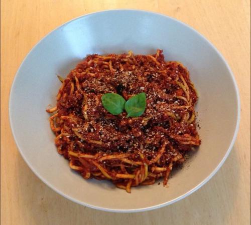 Zucchini-Spaghetti-Bolognese